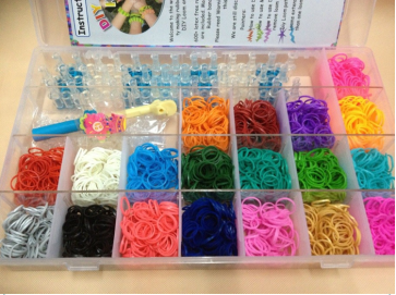 Rainbow Loom Twistz Bandz Bracelet Necklace 4200 Bands