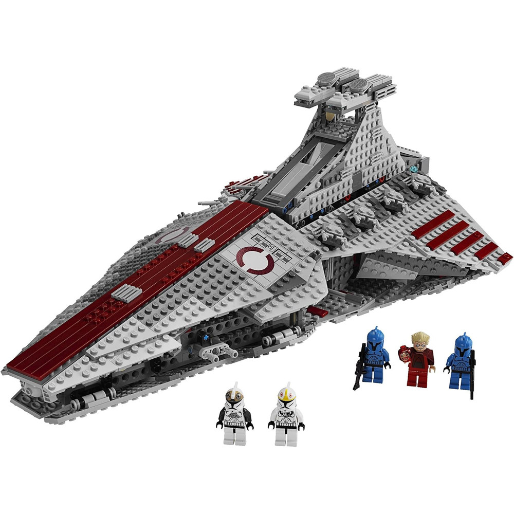 Venator-class Republic Attack Cruiser 8039 Brick Building Kit